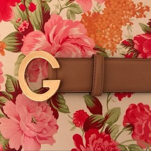 GUCCI ‘G’ Buckle Tan Leather Belt Size 36 $395